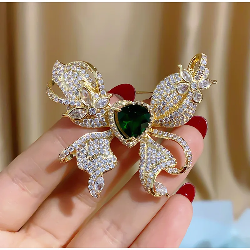 Micro Pave Cubic Zirconia Statemenet Heart Butterfly Bouttoniere Accessories Luxury Brand Brooches Pins Gold Plated