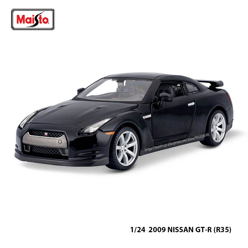 

Maisto 1:24 2009 Nissan GT-R Highly-detailed die-cast precision model car Model collection gift Luxury sports car