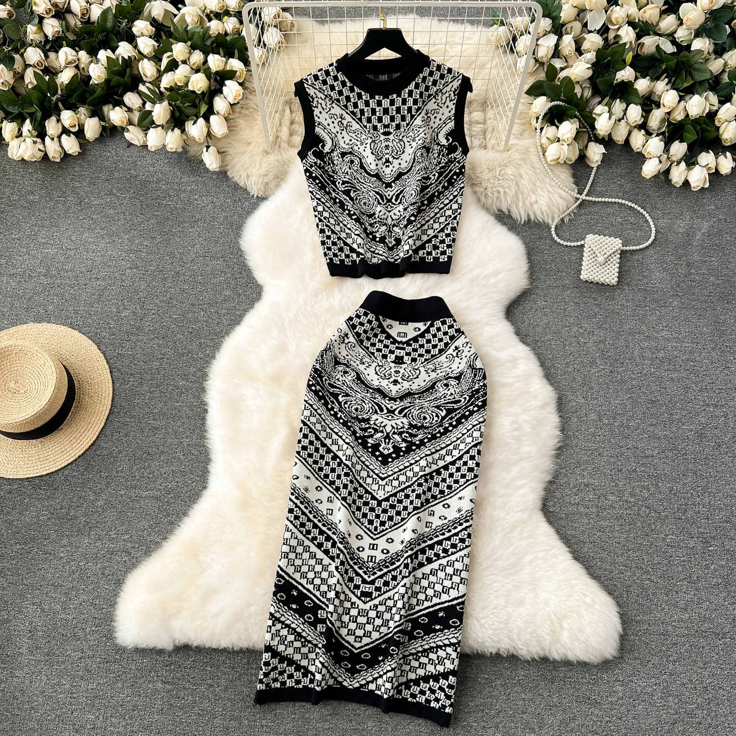 

Clothland Women Stylish Black Print Knitting Suit Sleeveless Vest Waistcoat Sheath Midi Skirts Retro Two Piece Set TA427