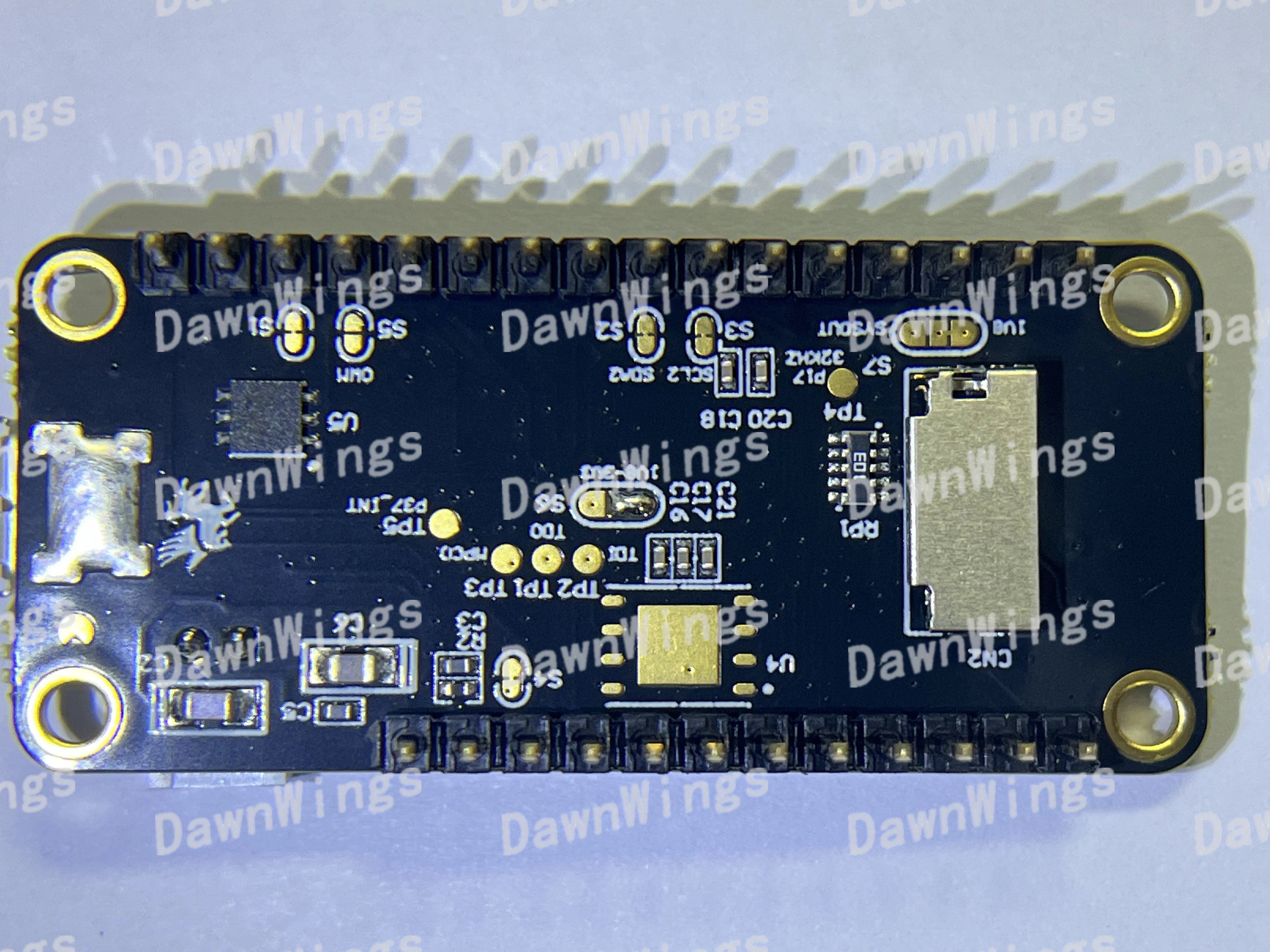 MAX86150EVSYS    평가 시스템 키트 MAX86150 PPG+ECG + MAX32630FTHR 개발 보드(배터리 없음)