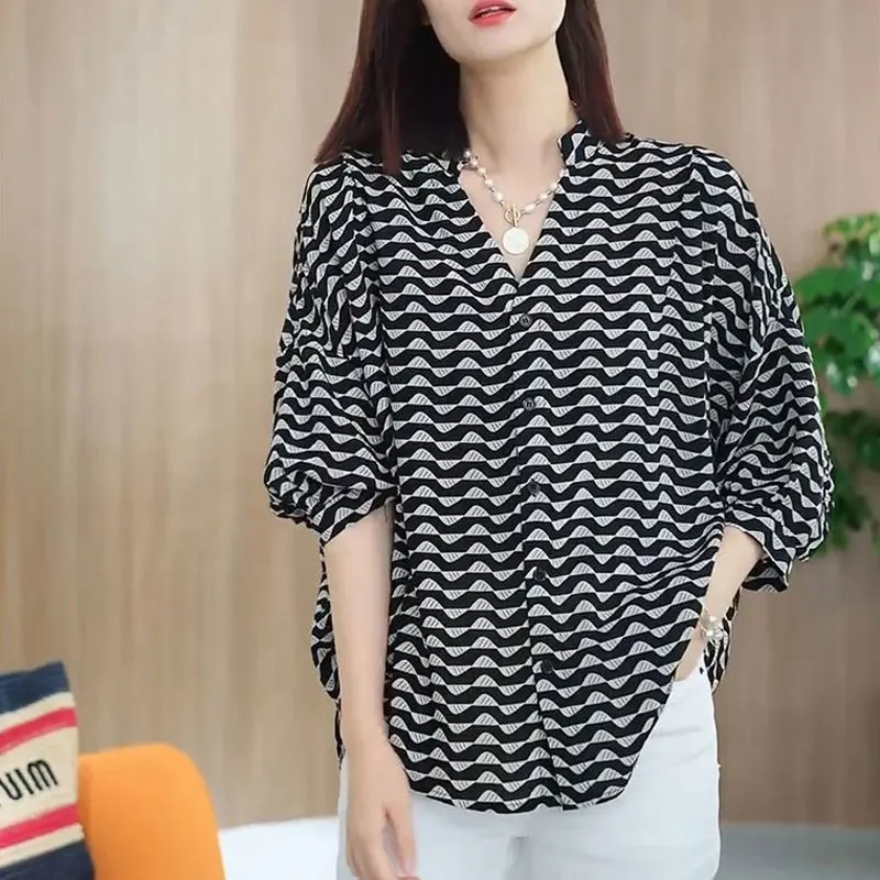 2023 Casual V-Neck Single-breasted Shirt Spring Summer 3/4 Sleeve Commute Loose Women's Clothing Vintage Wave Cut Printed Blouse