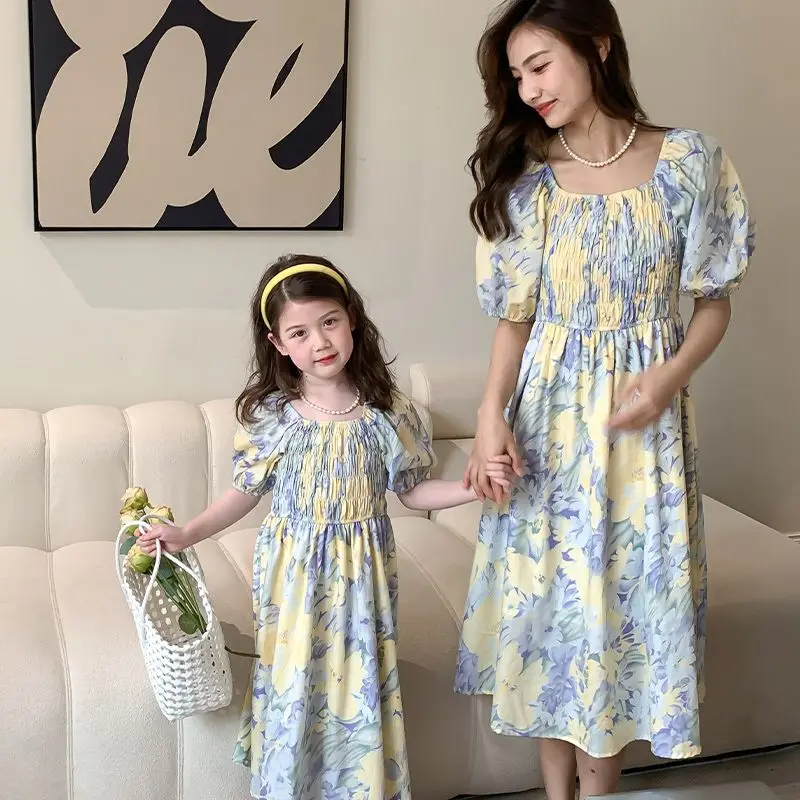 

Family Matching Outfits Mom Kids Clothes Mother and Daughter Dresses Girl Cotton Floral Princess Dress Mommy Me Clothes