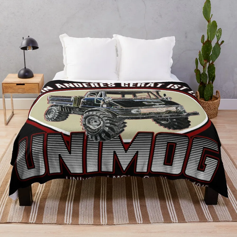 

Мой другой автомобиль-это UNIMOG-немецкий)-на черном покрытии, бархатное одеяло, одиночное одеяло