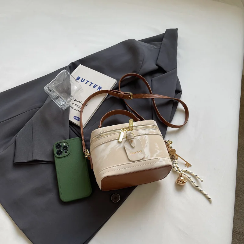 حقيبة دلو عصرية محمولة باليد، حقيبة كتف كاجوال عصر...