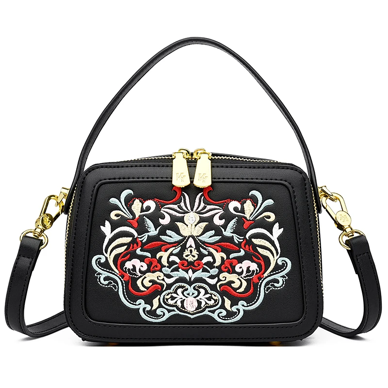 極美品✦MP Embroidery Casual Messenger Bag 極美品✦MP Embroidery Casual Messenger Bag