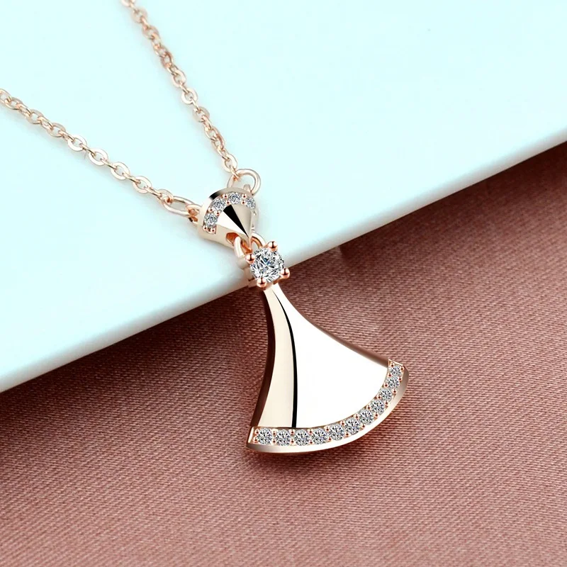 

Necklace Women's S925 Sterling Silver Rose Gold Plated Skirt Clavicle Chain Simple and Light Luxury Group Design Color Silver Ne