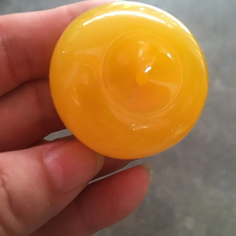 Beeswax fashion trend high-end atmosphere safety buckle pendant specifications