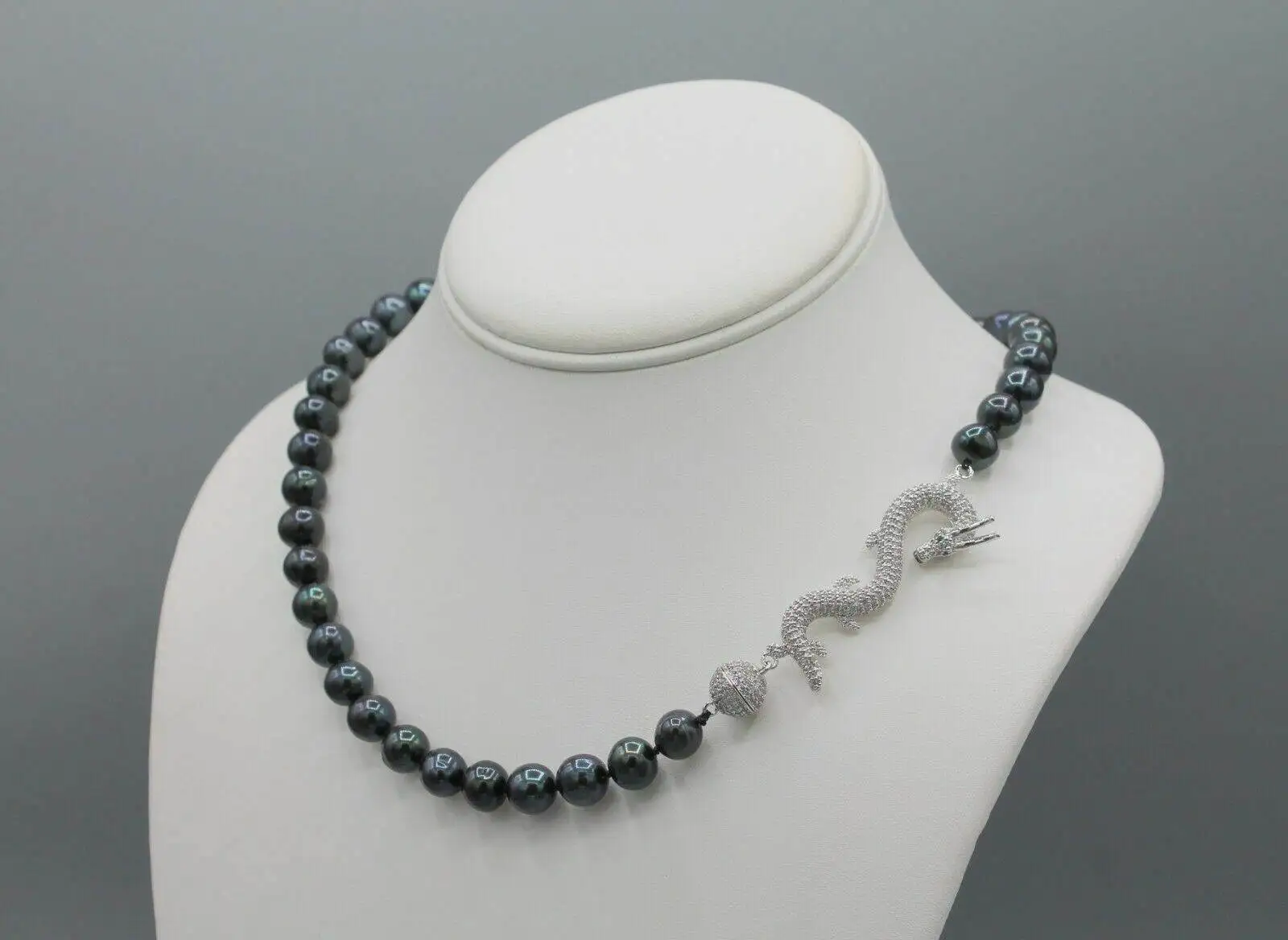 

Hand knotted 8-9mm black freshwater pearl necklace 45cm micro inlay zircon dragon magnetic clasp fashion jewelry