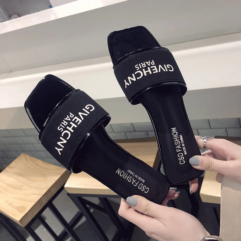 

Luxury Design Womens Rhinestone Alphabet Summer Flat Slippers 2024 Outdoor Fashion Ladies Slippers Casual Party Beach Flip Flops