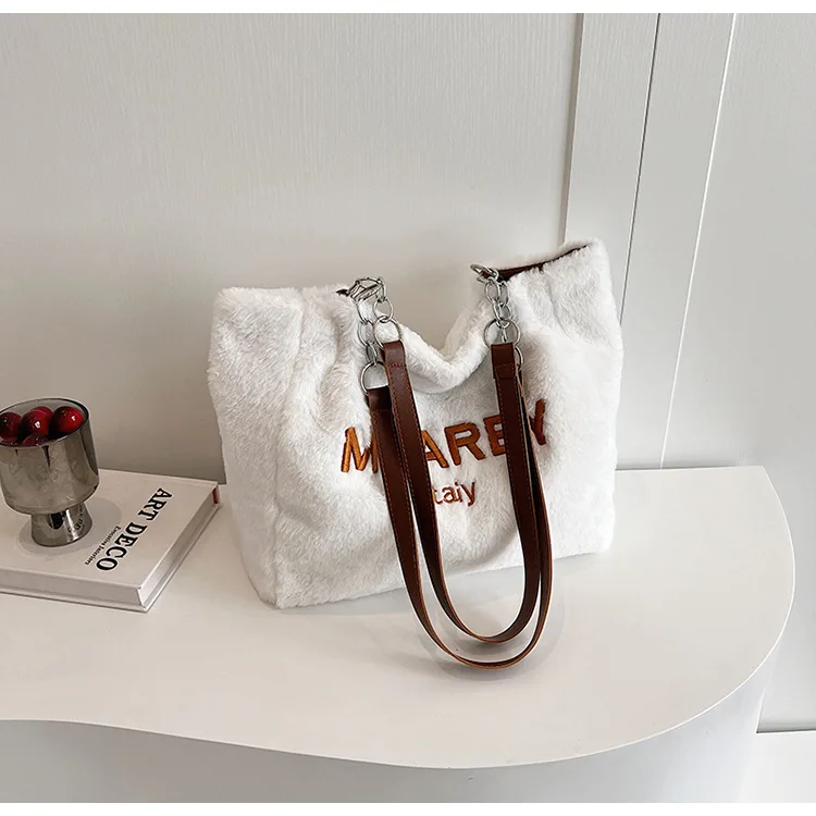 Fashion handbag, leisure bag, new shoulder bag for autumn and winter 2024, Korean version, trendy and versatile fur women's bag