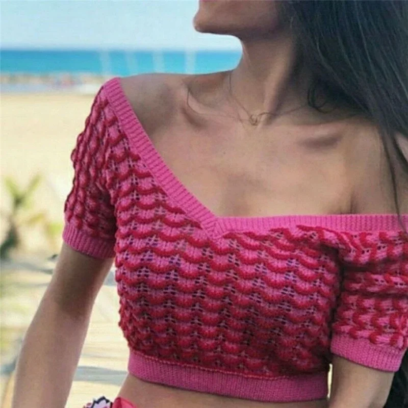 

Женский трикотажный пуловер с коротким рукавом и V-образным вырезом