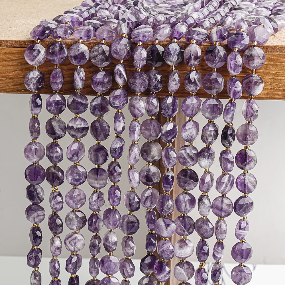 Gemma Viola Gioiello Prezioso Cartone Animato Icona Ametista Isolata Su Sfondo Bianco 61399847 - Foto 8