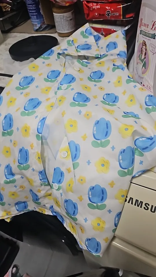 Women's Japanese Harajuku Splattered Flower Cropped Sleeveless Top photo review