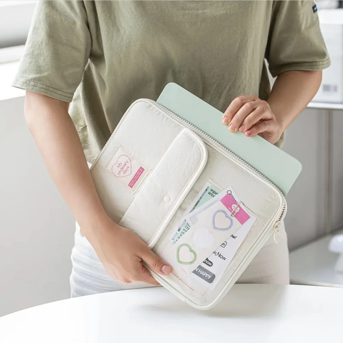 E4D52BCB1E67FB4EBEC93E499ADEDA