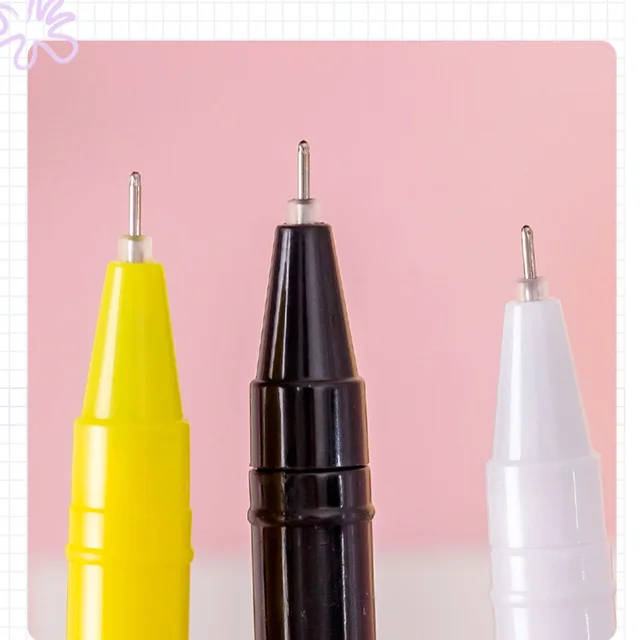 창의적인 호박 조명 박쥐 유령 할로윈 젤 펜은 정교하고 부드러운 필기를 제공하는 젤 잉크와 0.5mm의 가느다란 팁을 가진 플라스틱 제품입니다.