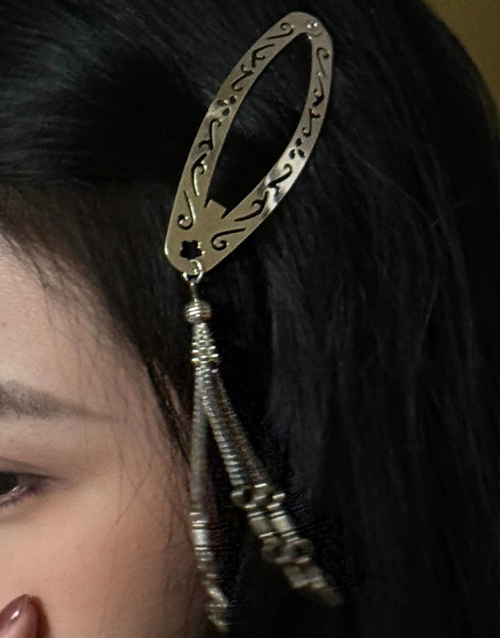 Hohle Metallquaste Haarnadel Exquisites einfaches Design Vordere Haarspange Einzigartiger Seitenclip Retro chinesischer Stil Damen Haarschmuck – Detail 1