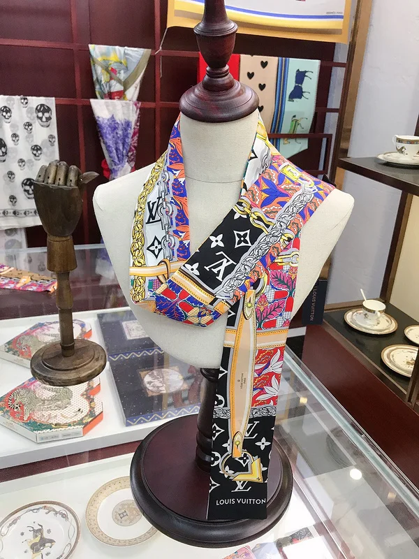 

2024 Новый Шелковый маленький шарф, повязка на голову для женщин, модная универсальная простая Женская повязка на голову, снуд B7