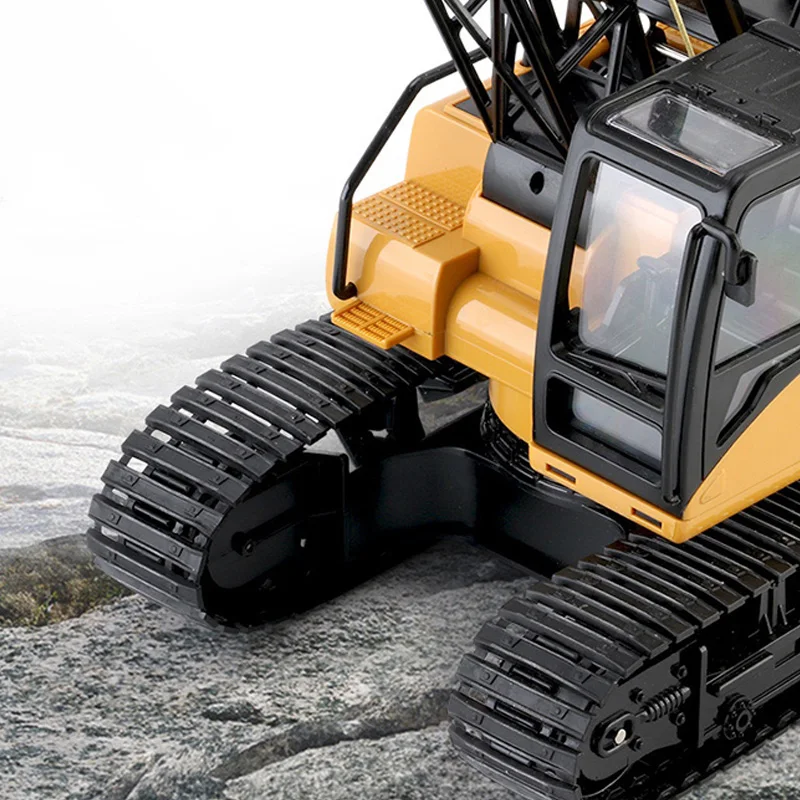 HUINA 572 15CH RC 1/14 Construction Crane Truck Tower Excavator Remote Control Truck Light Sound Battery Model Car RC Toys Gift 6