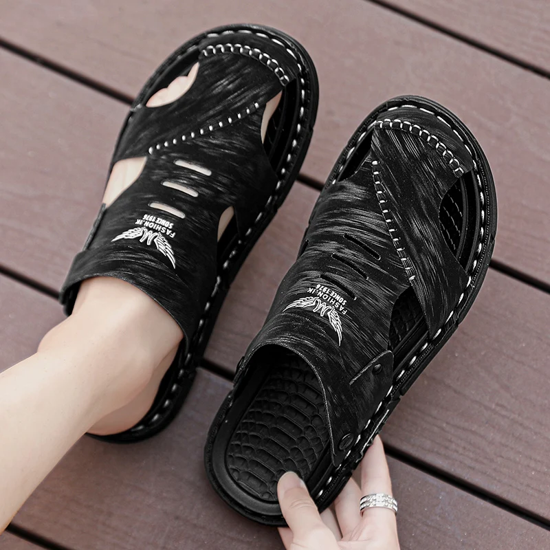 Men's Slippers Sandals Summer Outdoor Beach Shoes Comfortable Breathable Casual Baotou Hole Leather Handmade Sandals