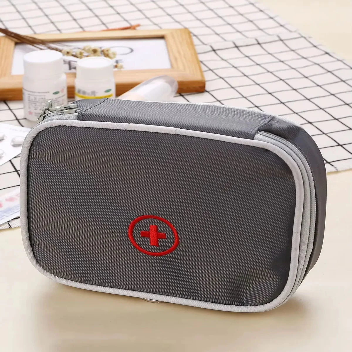 Empty Mini Household First Aid Kit Bag Travel Portable Medicine Package Emergency Kit Bags Medicine Storage Bag Small Organizer