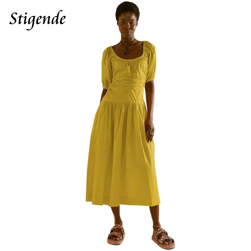 

Женское платье-миди с открытой спиной, рюшами и коротким рукавом-фонариком