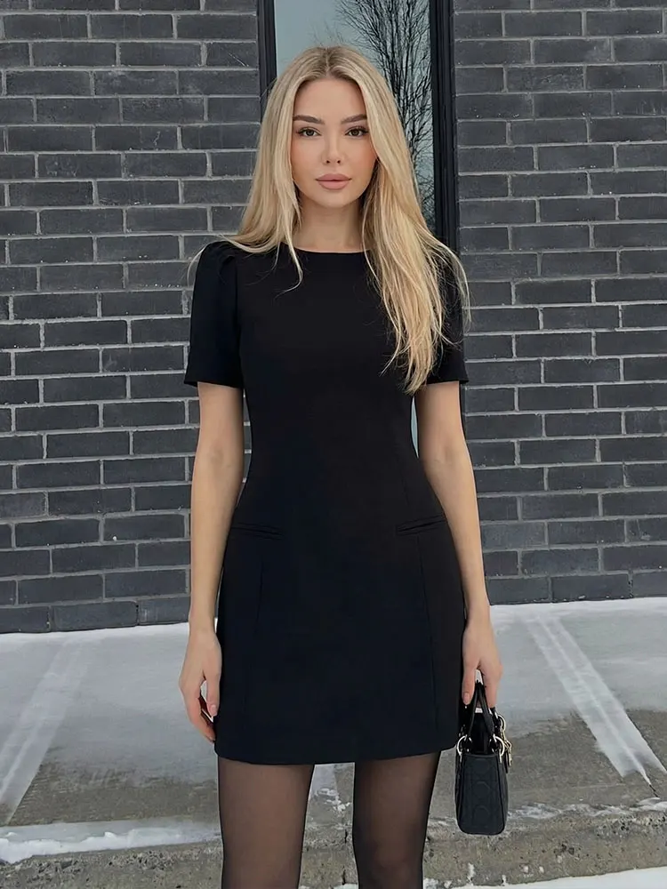 green emerald velvet dress The Best Cute Party Dresses to Shop on Amazon Fashion