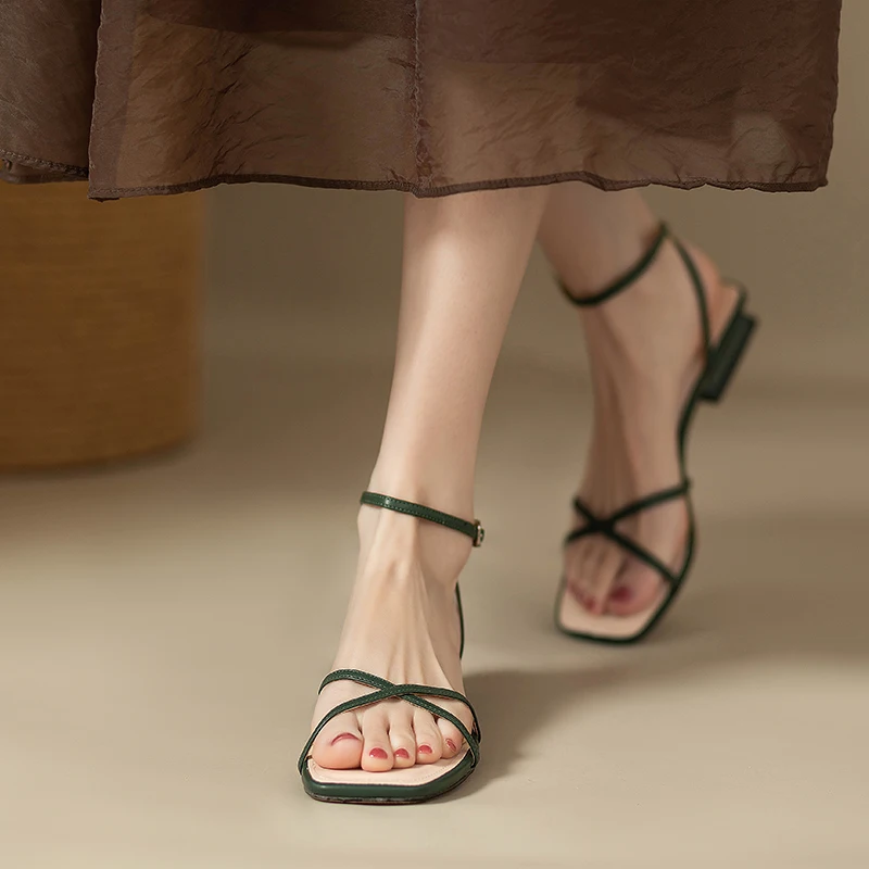 

Сандалии-гладиаторы женские с открытым носком, дизайнерские босоножки с узкими ремешками, низкий каблук, пляжная обувь для отдыха на открытом воздухе, лето