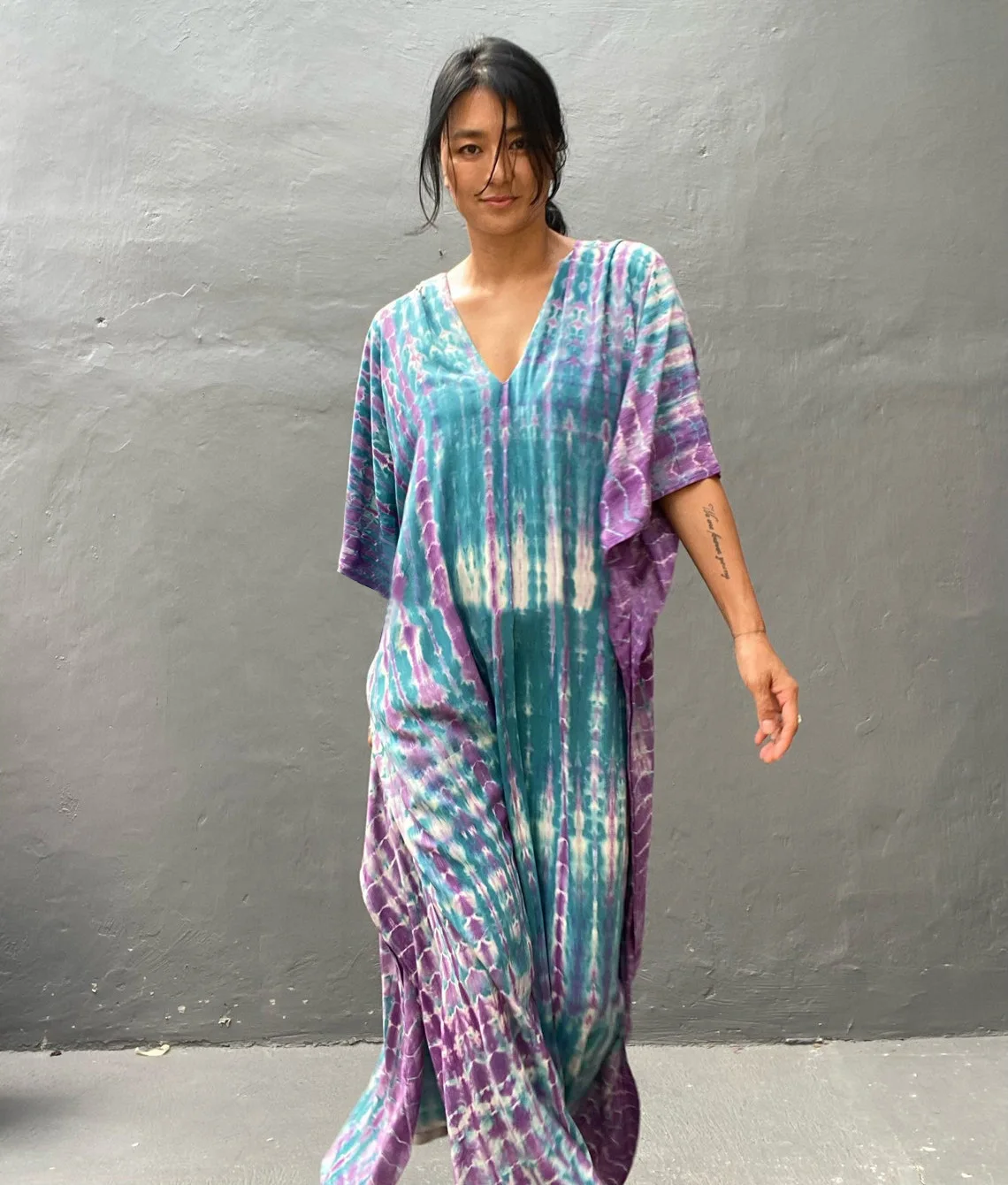 Fashion Casual Striped Print Long Dresses Women Bohemian V-neck Bat Sleeve Loose Slit Beach Dress Summer New Beachwear Vestidos 43 Fashion Casual Striped Print Long Dresses Women Bohemian V-neck Bat Sleeve Loose Slit Beach Dress Summer New Beachwear Vestidos
