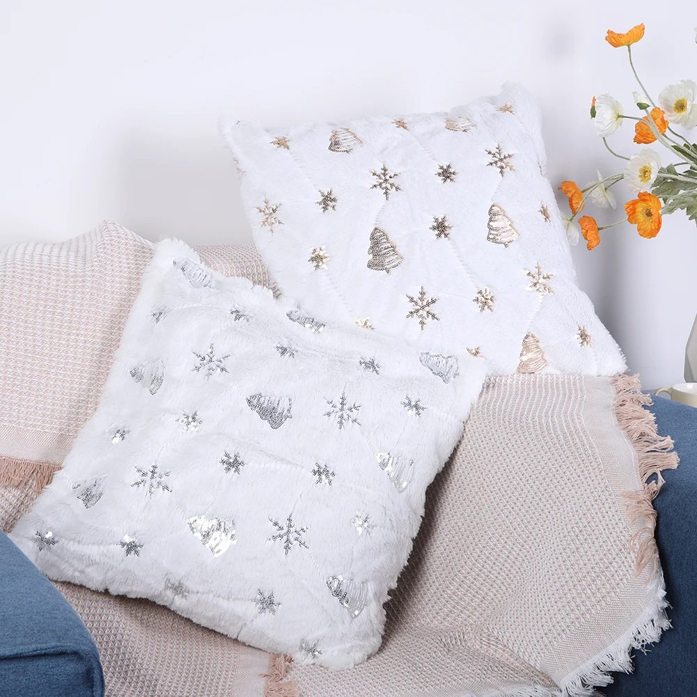 Christmas Pattern Throw Pillow Cover Soft Faux Fur Xmas Tree Snowflake Cushion Cover for Winter Holiday Decoration