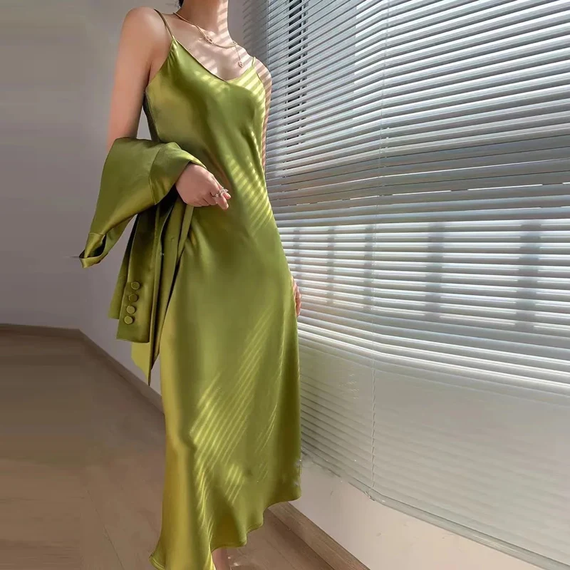 

2023 Summer Women's Sexy Camisole Solid Color Dresses Backless Satin Finish Fashion V-Neck Spaghetti Strap Female Dress