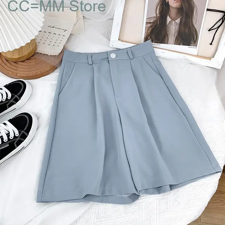 Рисунок 5 - Новые костюмы, шорты для женщин