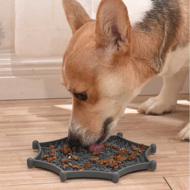 Pet Supplies Cat Licking Pad Silicone Dog Licking Plate Cute Pet slow licking mat dog cat bowl Spider shaped slow food lick mat 4