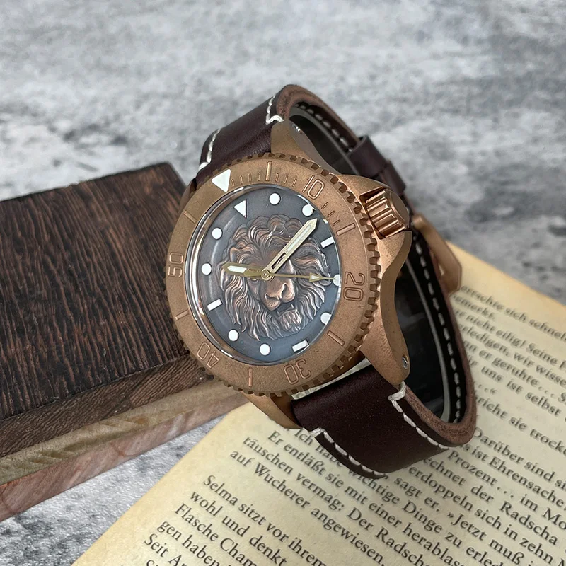 

Bronze Diver Wtaches 3D Lion Engraved Dial Seagull ST2130 Automatic Swiss BGW9 200M Waterproof Men Mechanical Watch