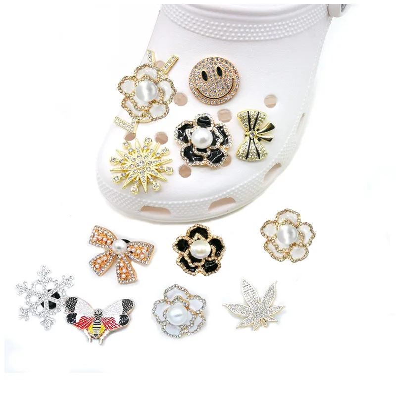 1pcs Bling Metal Croc Charm Luxury Gibits Snowflake Camellia Shoe Charm  Women Clog Ornament Maple Leaf Garden Sandal Decor - AliExpress