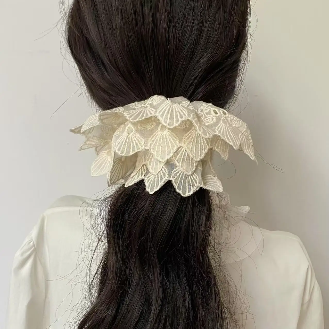 1PC White Lace Hair Scrunchies, 2 - Piece Floral Embroidered Hair Bands, Gentle Elastic Hair Ties for Girls