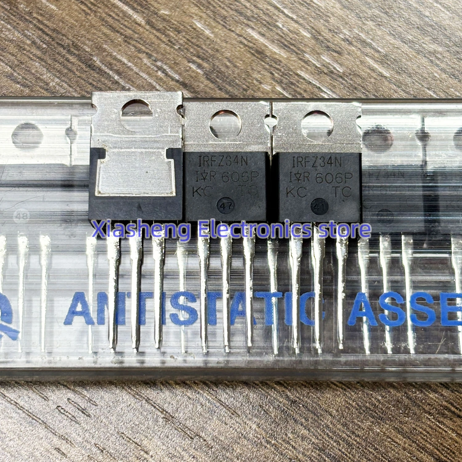 새로운 오리지널 10Pcs IRFZ34N IRFZ34NPBF TO-220 55V 29..