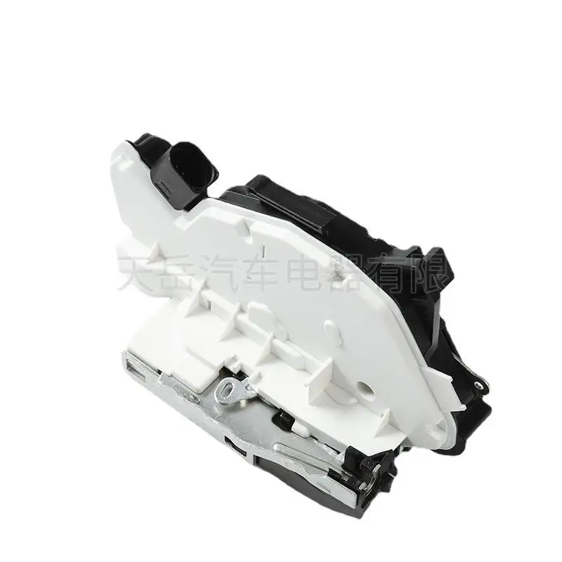 

5ND839016B Rear Right Passenger Door Lock Actuator For Volkswagen Tiguan CC Amarok