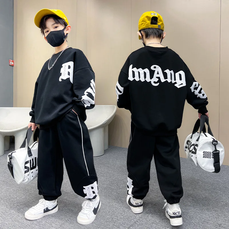 Рисунок 2 - детский хлопковый костюм из свитшота