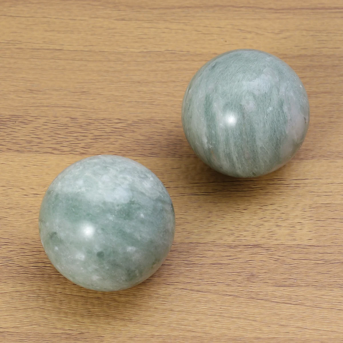 

2 Pcs Box-packed Massage Ball Marble Hand Roller Physical Balls (Green, Box Random Color)