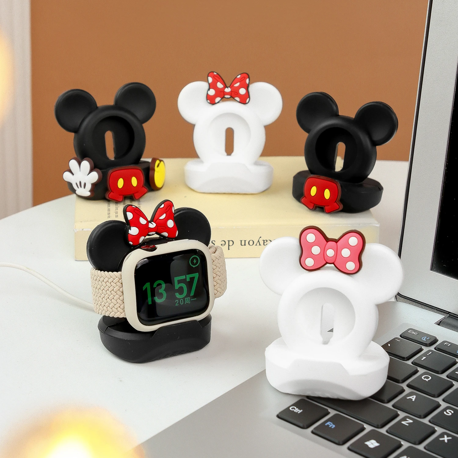 

Disney Anime Mickey Mouse Suitable for Apple Watch Charging Stand Cute Creative Cartoon IWatch Charging Stand Holiday Gifts