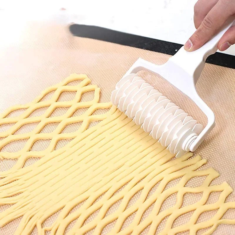 Creative Baking Tools Plastic Roller Mesh Cutter L/M/S Grid Pattern For Pastry Dough Fondant Pizza Cakes Pies Kitchen Supplies roller cutter