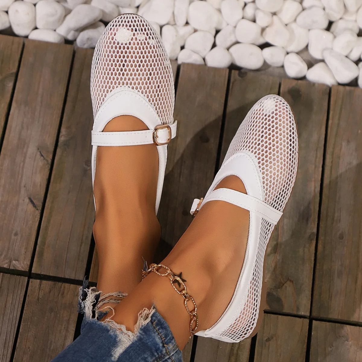 New 2024 Hollowed Out Women's Flat Shoes Leather Buckle Spring and Summer Fashion Moccasins Mary Jane Ballet Flats Women