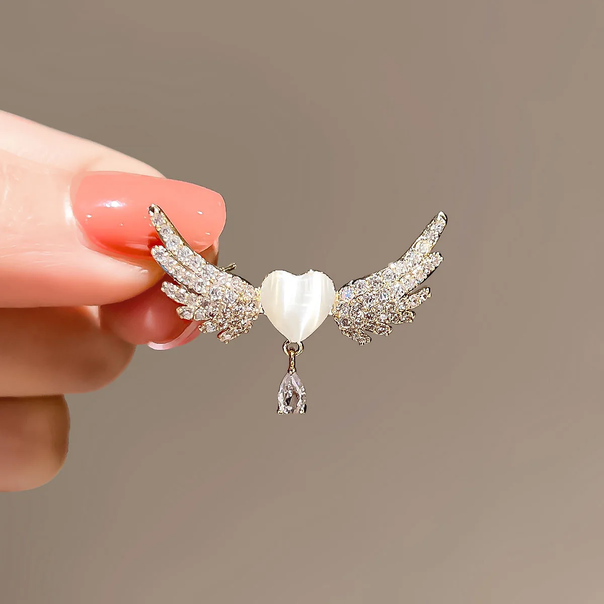 Exquisite Full Of Rhinestone Angel Wings Opal Love Heart Brooches Women Water Drop Crystal Lable Pins Korean Suit Accessories