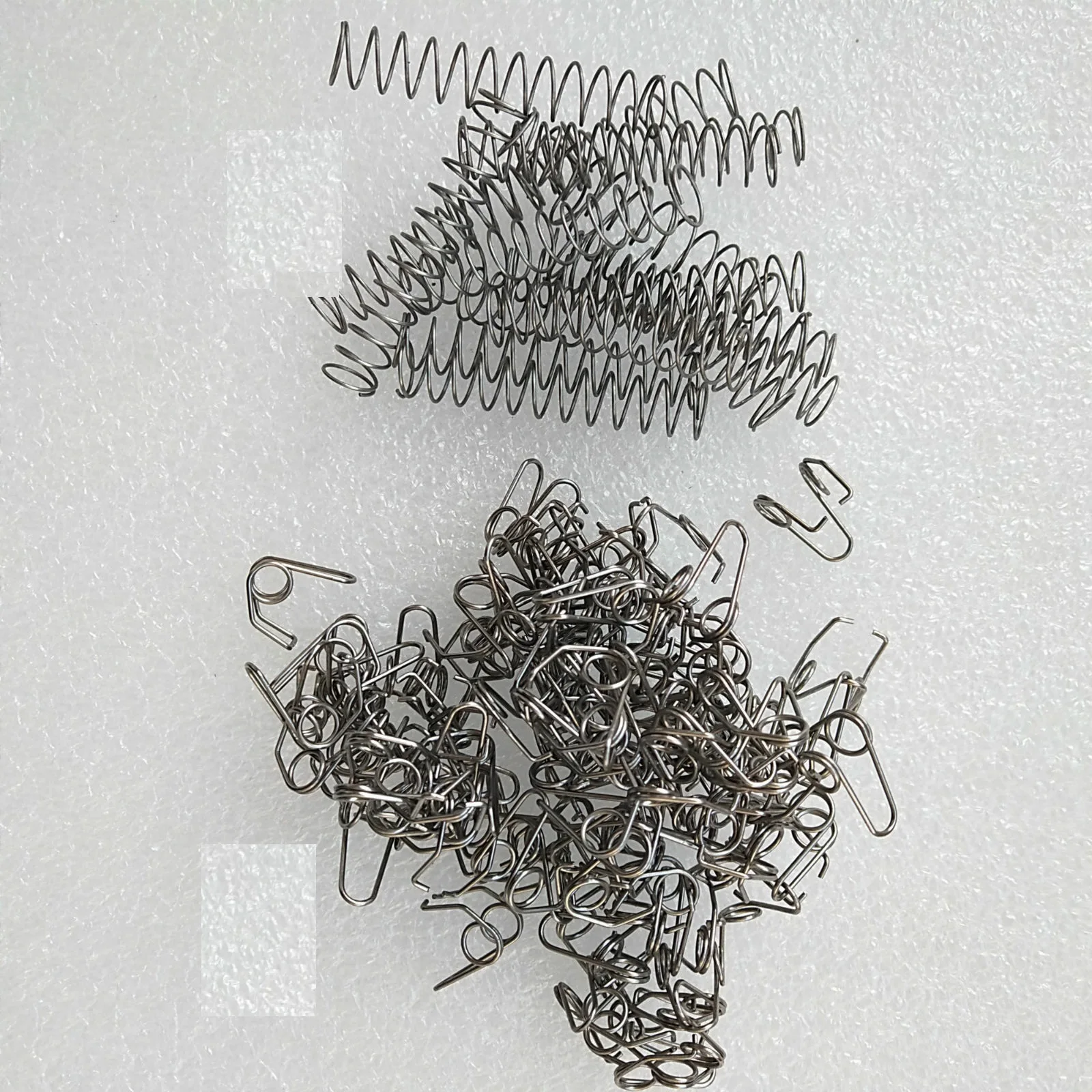 

Trumpet Repairing Part, Mixed Springs, Brass Parts and Accessories, 200 Pcs