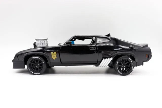 【出品は今月まで】 1/18 1973 FORD FALCON XB　超オマケ付 Amazon.com: 1973 Ford Falcon XB RHD (Right Hand Drive