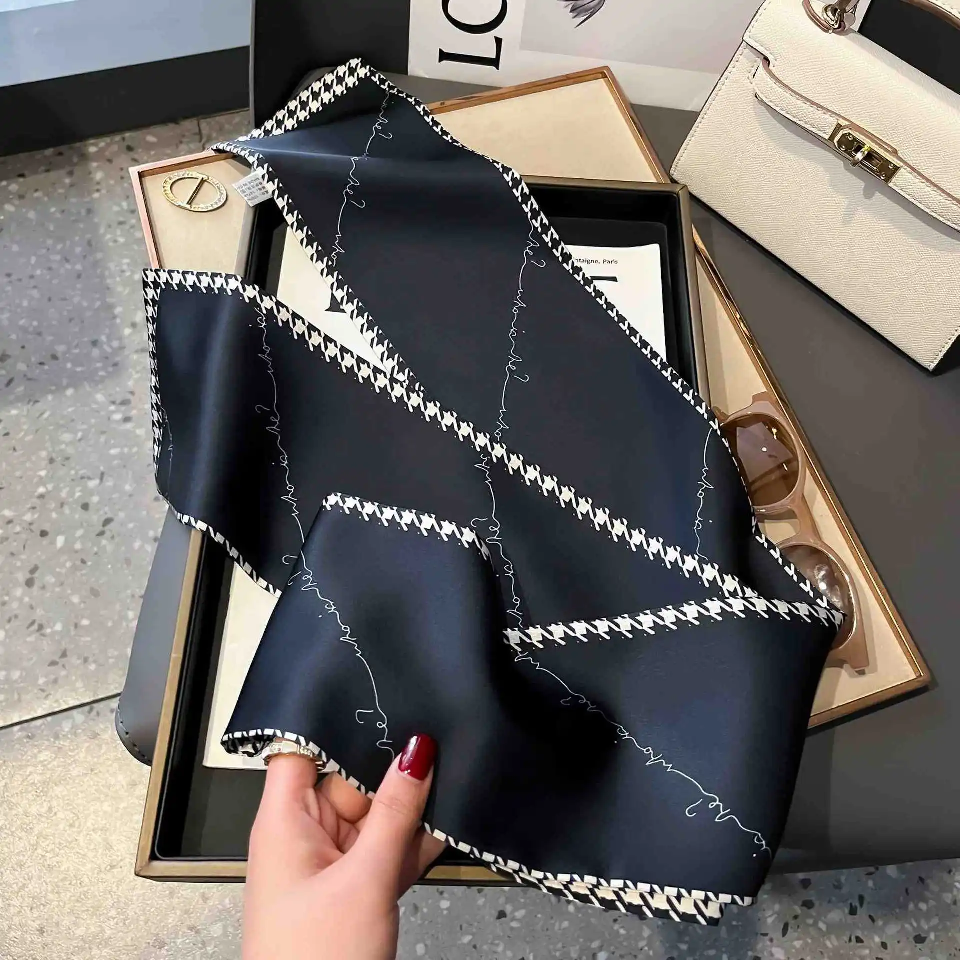 Modisches Kettenmuster-Haarband, langes Schal-Tuch für Damen, Halstuch, Taschentuch, Satin-Seiden-Schmalschal, Kopftuch, Damen-Foulard, Blumenmuster-Bänder – Detail 12