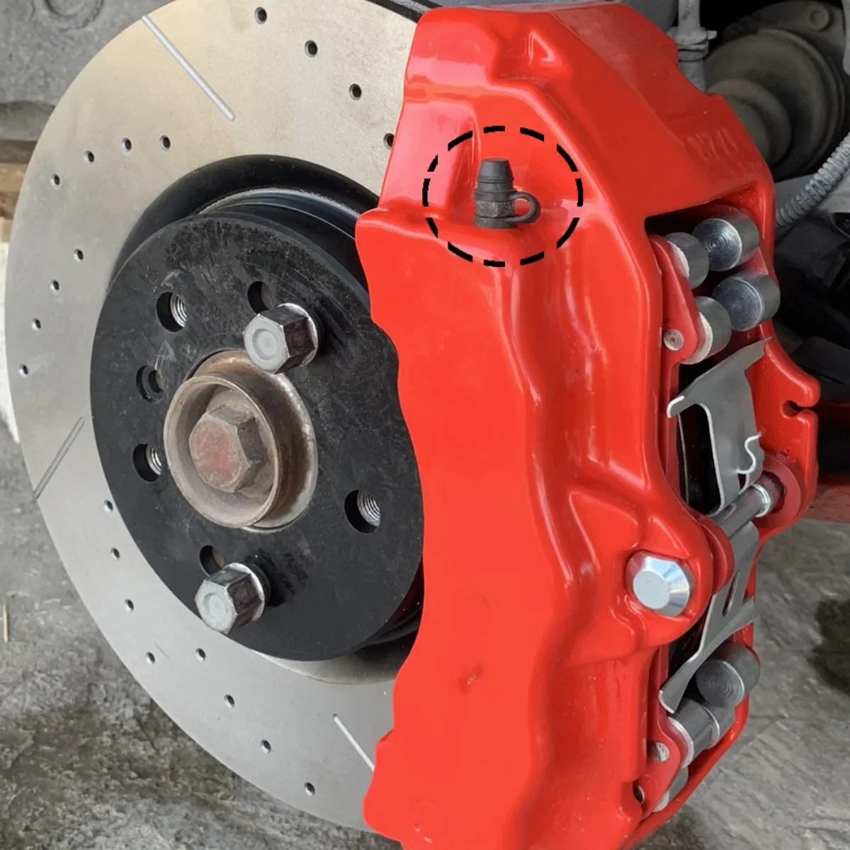 볼보 S60 R MK1 2003 - 2010 차량용 프론트 블리더 밸브 및 고무 더스트 캡 좌우 캘리퍼 블리드 니플 스크류 수리 키트