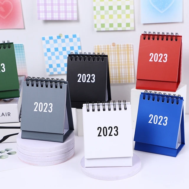 Mini calendário para mesa de 2022, portátil, com estampa de desenho  animado, calendário diário para presentes de estudantes – 4# :  : Papelaria e Escritório