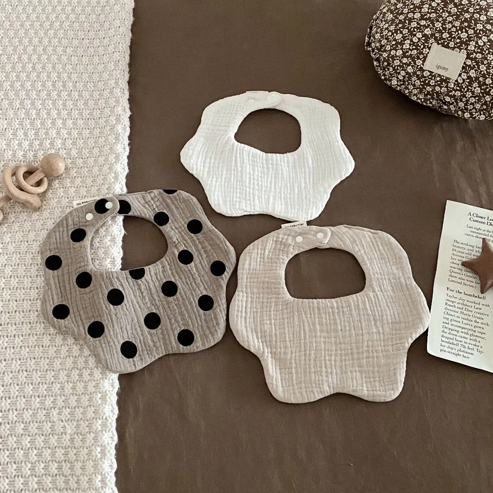 Feeding Anti-vomiting Bibs Waterproof Cotton Yarn Dotted Baby Cotton Bibs Korean Style Round Neck Baby Drooling Bibs