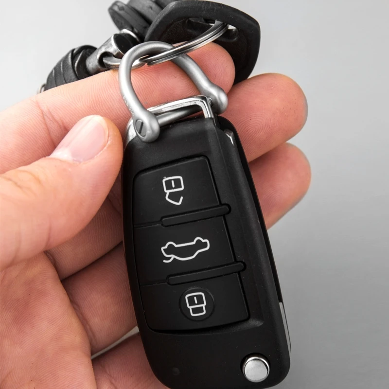 Titanium Luxury Keychain with Blue Matte Glossy Finish - Elegant Horseshoe Buckle Pendant Gift